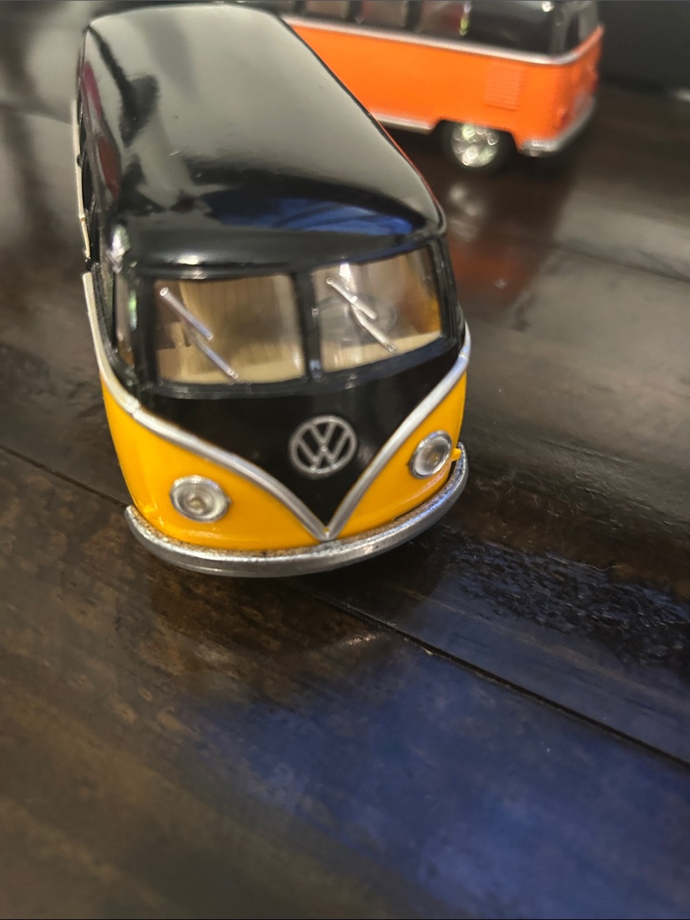 Retro VW Bus Collection - Picture 5 of 10